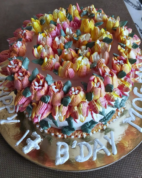 Piped floral birthday cake, 2022
